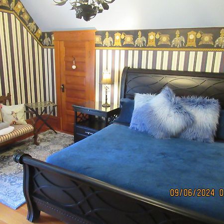 Hummingbird Gardens B&B Ladysmith Exterior photo